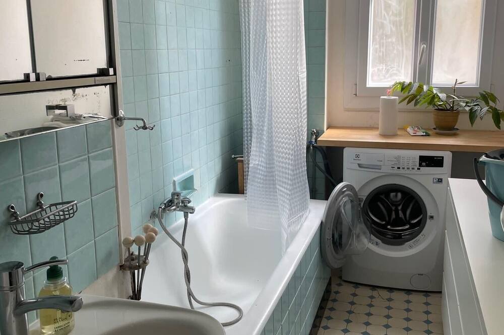 Photo of Bathroom in Montreuil