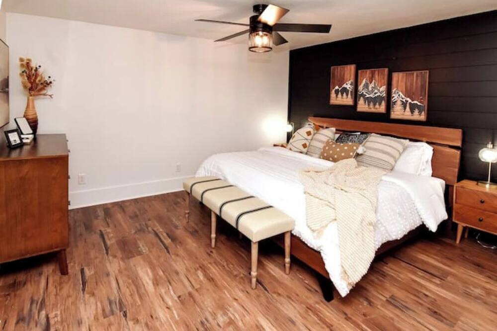 Photo of Bedroom in Waverly