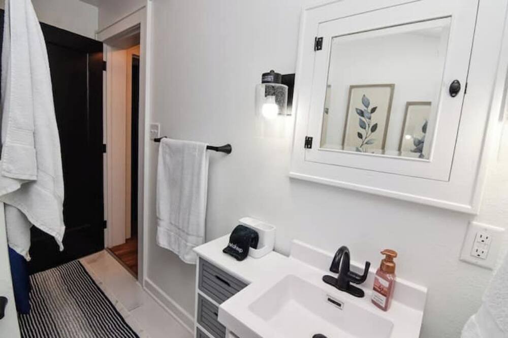Photo of Bathroom in Waverly