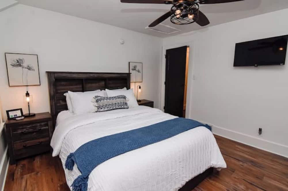 Photo of Bedroom in Waverly