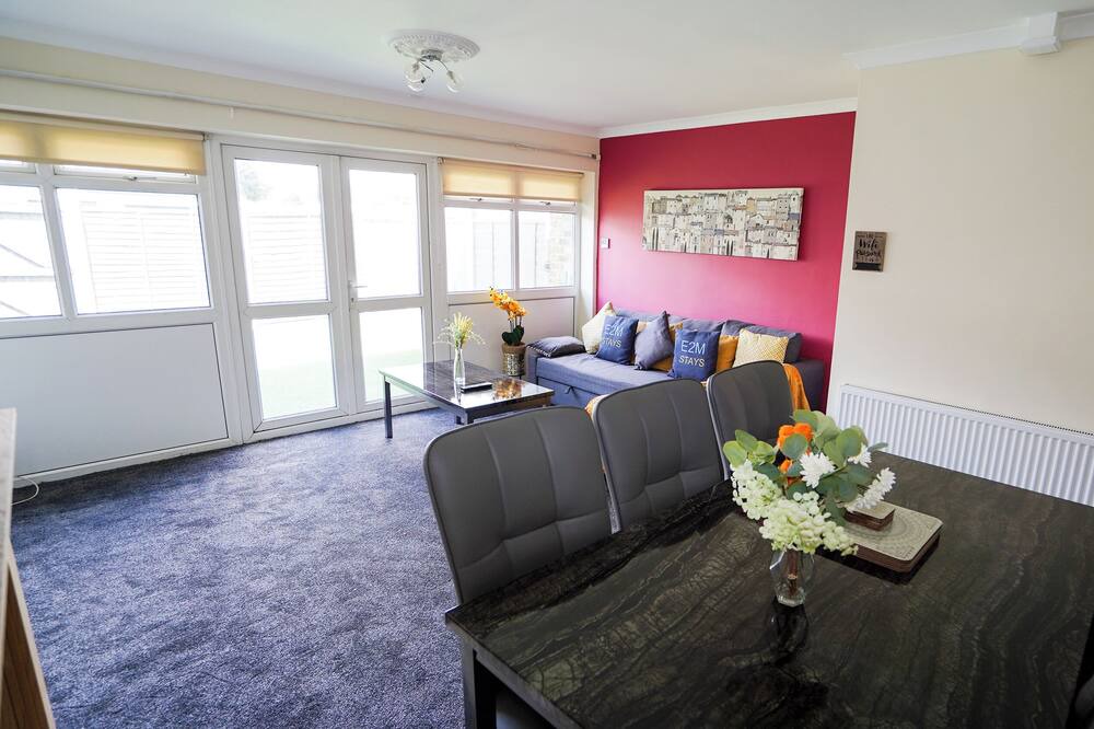 Photo of Livingroom in Ashford