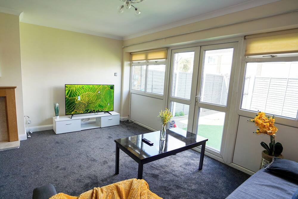 Photo of Livingroom in Ashford