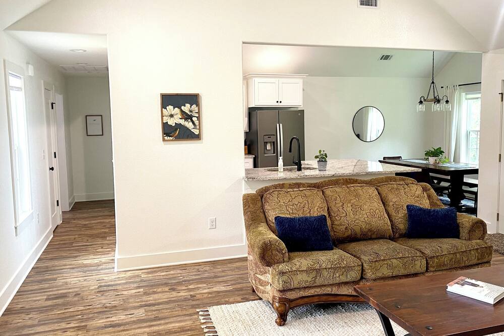 Photo of Livingroom in Lufkin