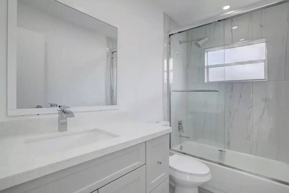 Photo of Bathroom in North Lauderdale