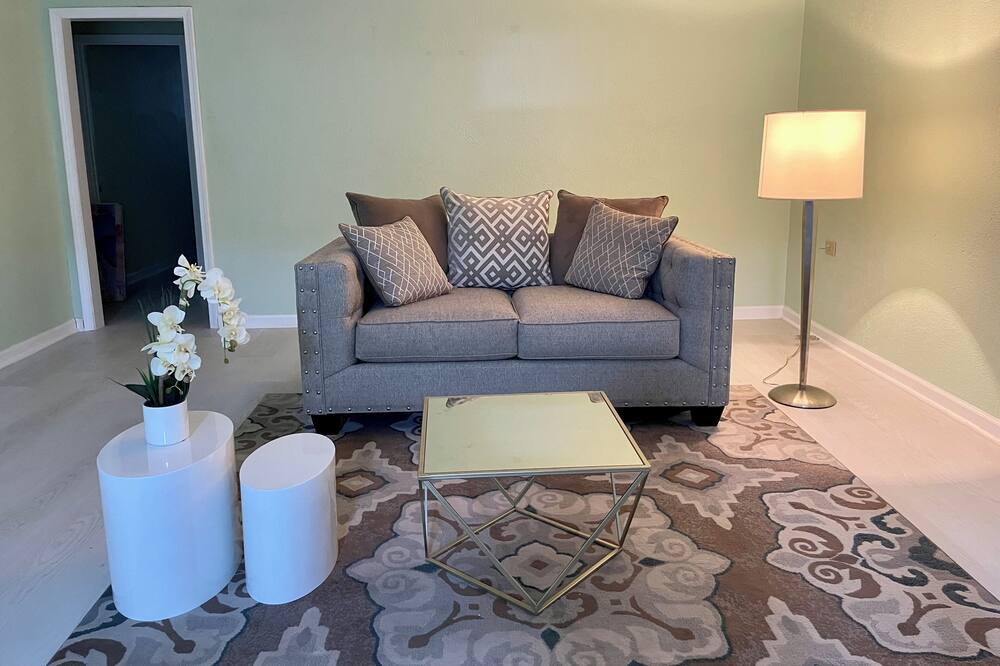 Photo of Livingroom in New Iberia