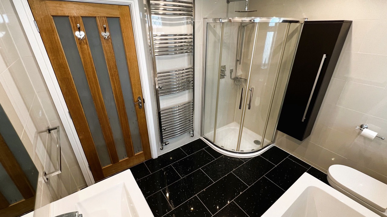 Photo of Others in Niton