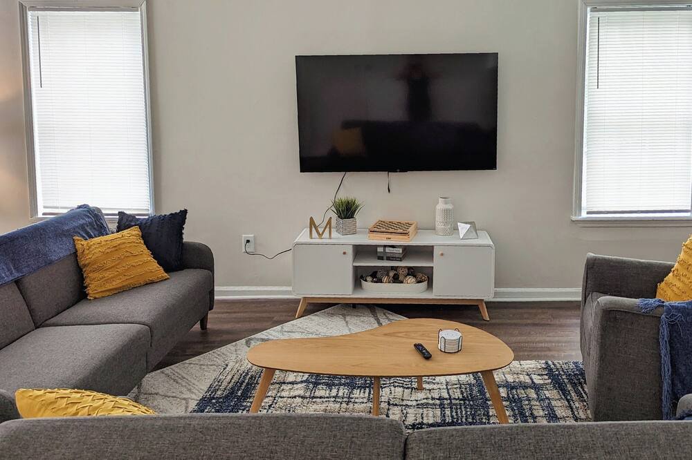 Photo of Livingroom in Uptown