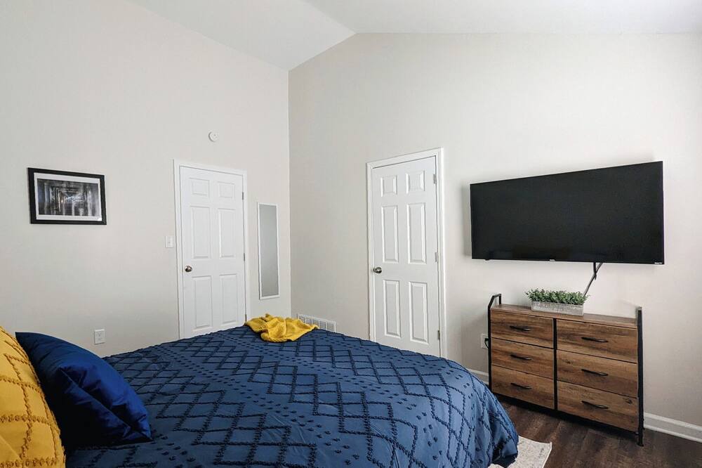 Photo of Bedroom in Uptown