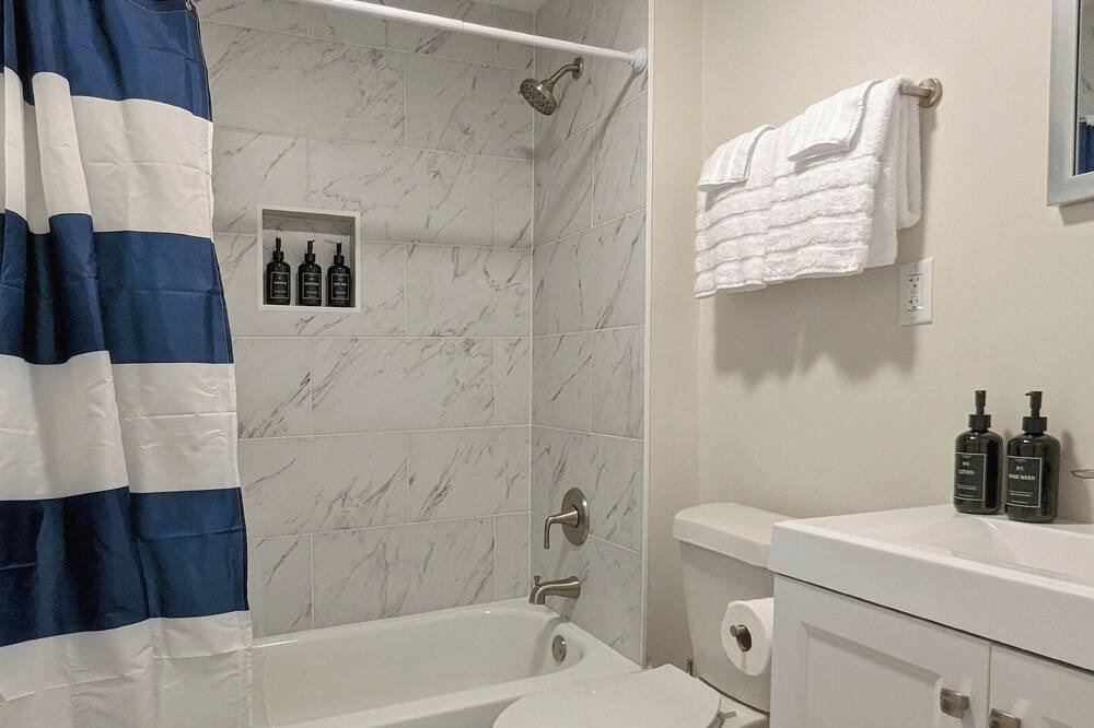 Photo of Bathroom in Uptown