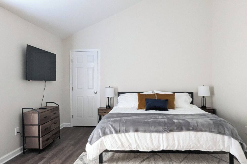 Photo of Bedroom in Uptown