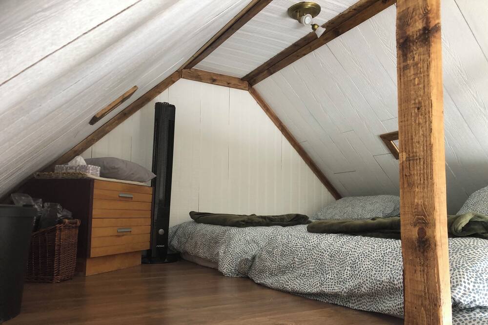 Photo of Bedroom in Colombier