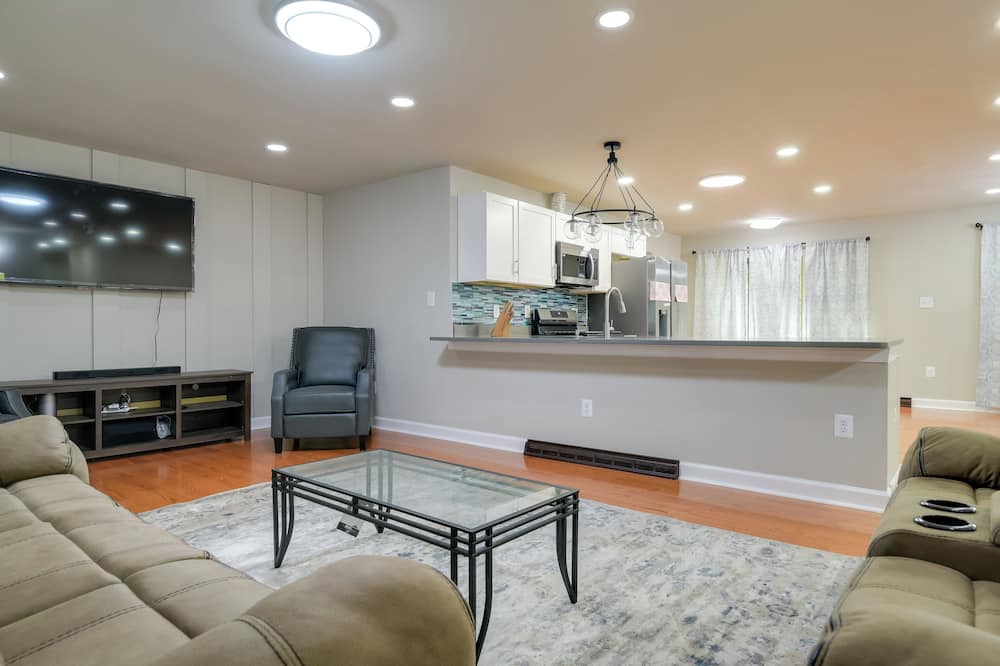 Photo of Livingroom in Palmyra