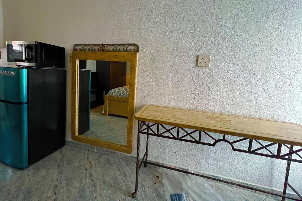 Photo of Others in Hollywood