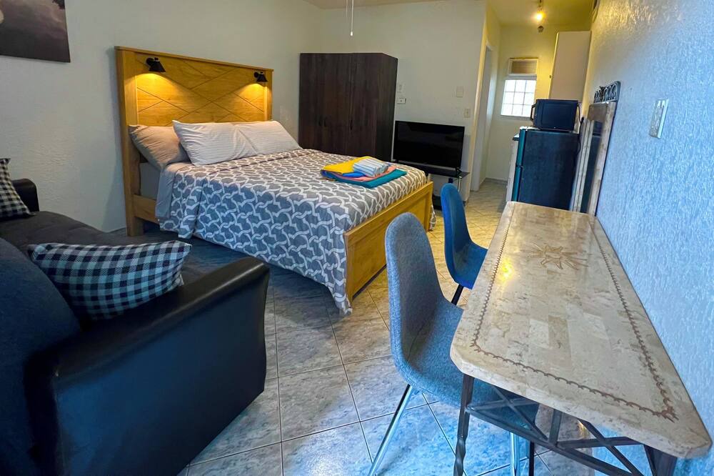 Photo of Bedroom in Hollywood