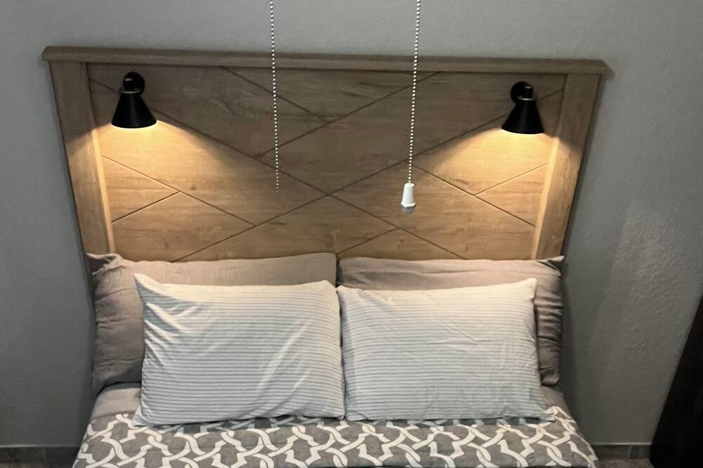 Photo of Bedroom in Hollywood