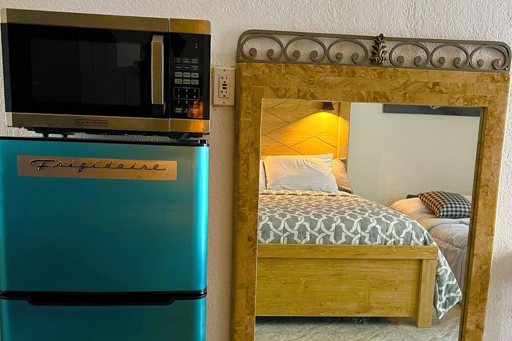 Photo of Others in Hollywood