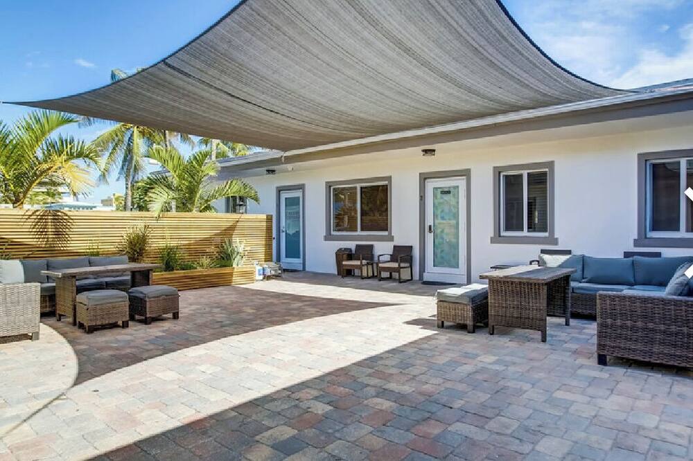 Photo of Patio Balcony in Hollywood