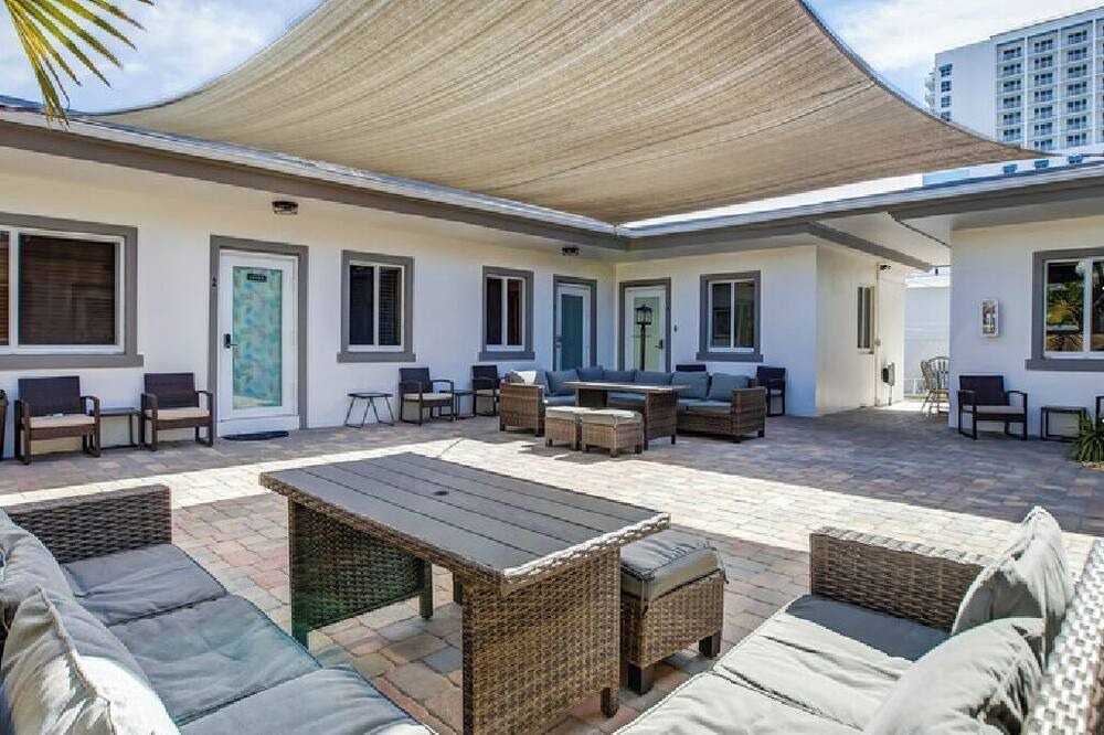 Photo of Patio Balcony in Hollywood