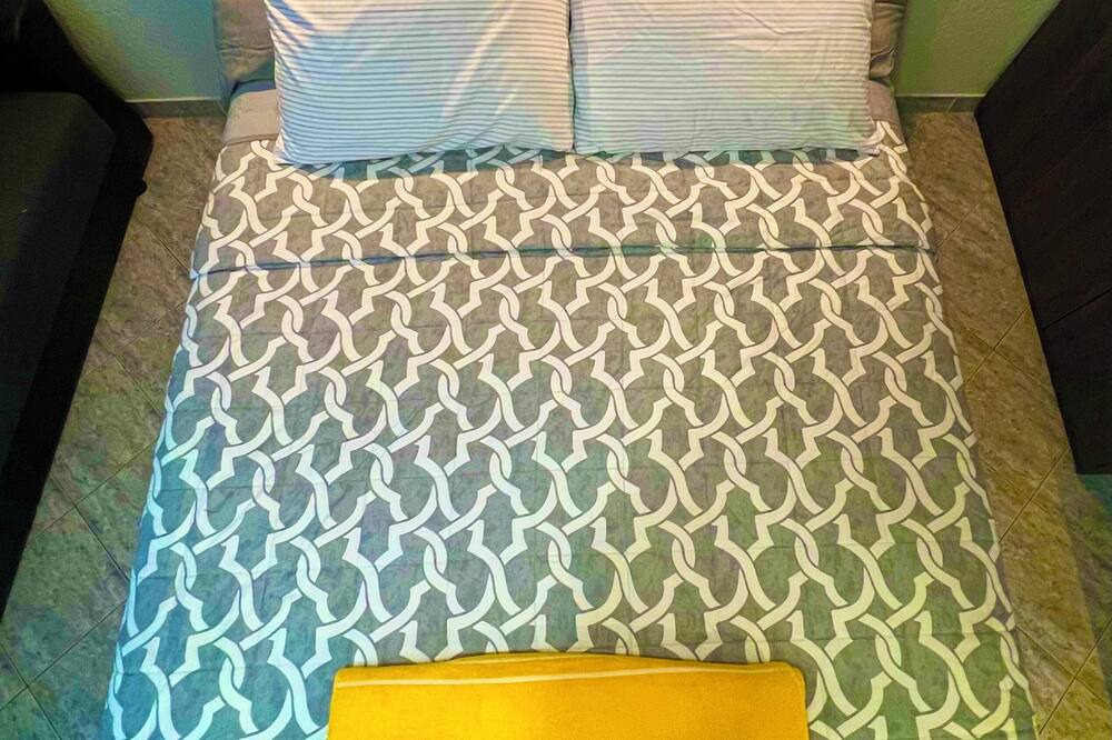 Photo of Others in Hollywood