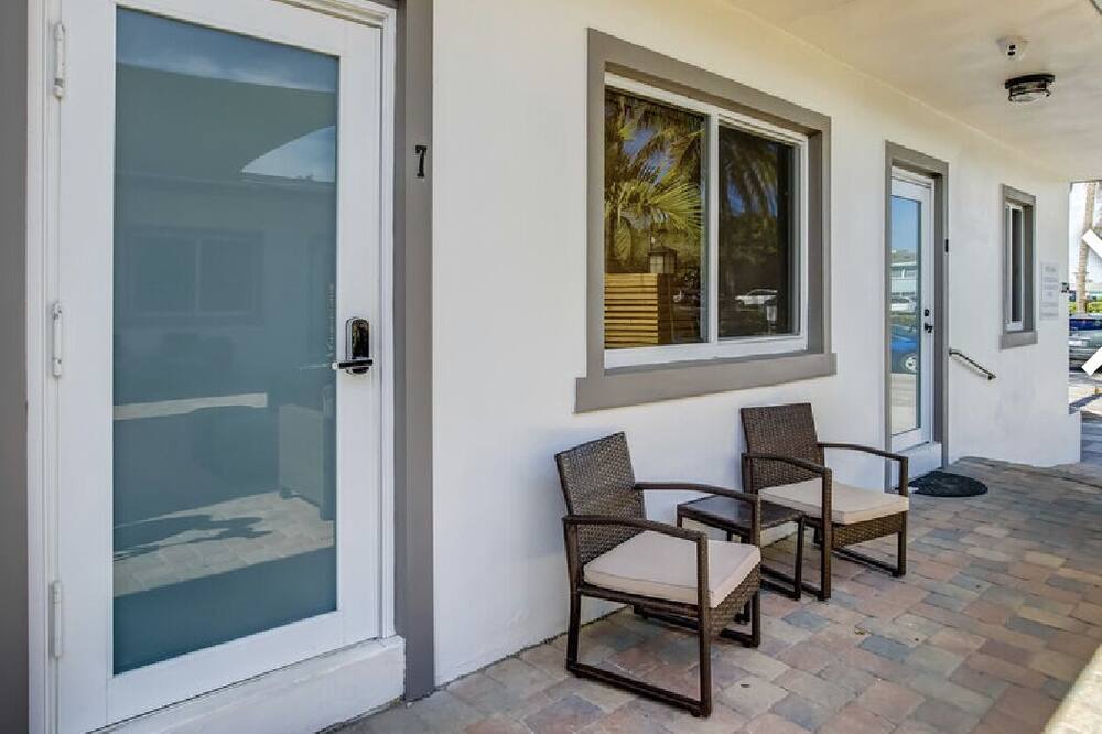 Photo of Patio Balcony in Hollywood