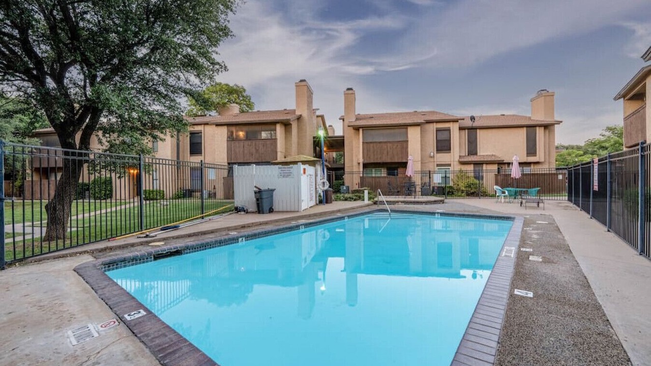 Photo of Outdoor in Raintree