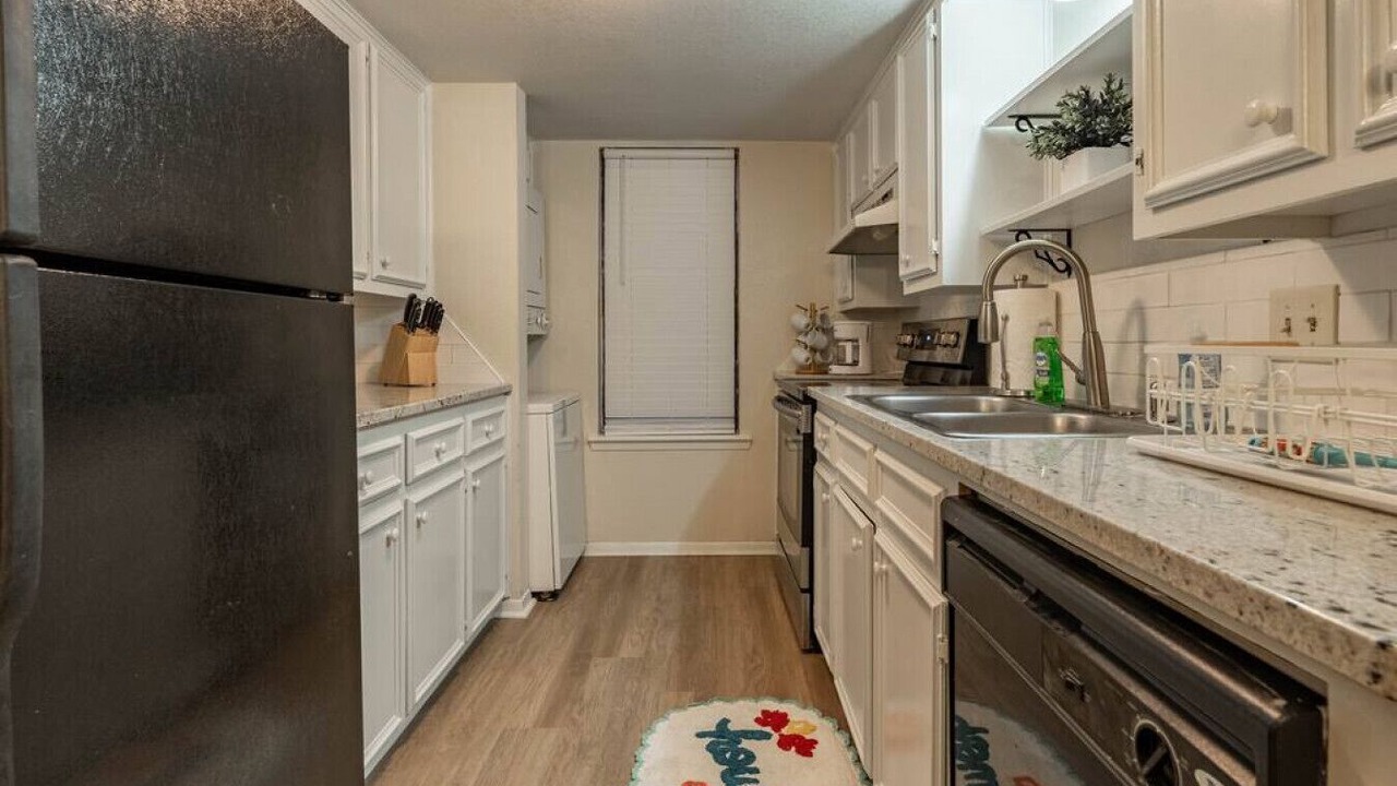 Photo of Kitchen in Raintree
