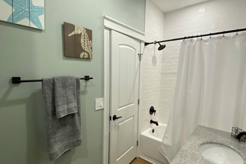 Photo of Bathroom in Port Bolivar
