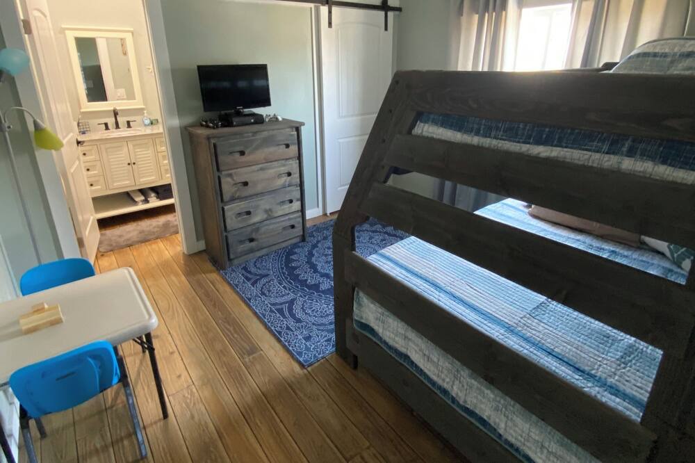 Photo of Bedroom in Port Bolivar