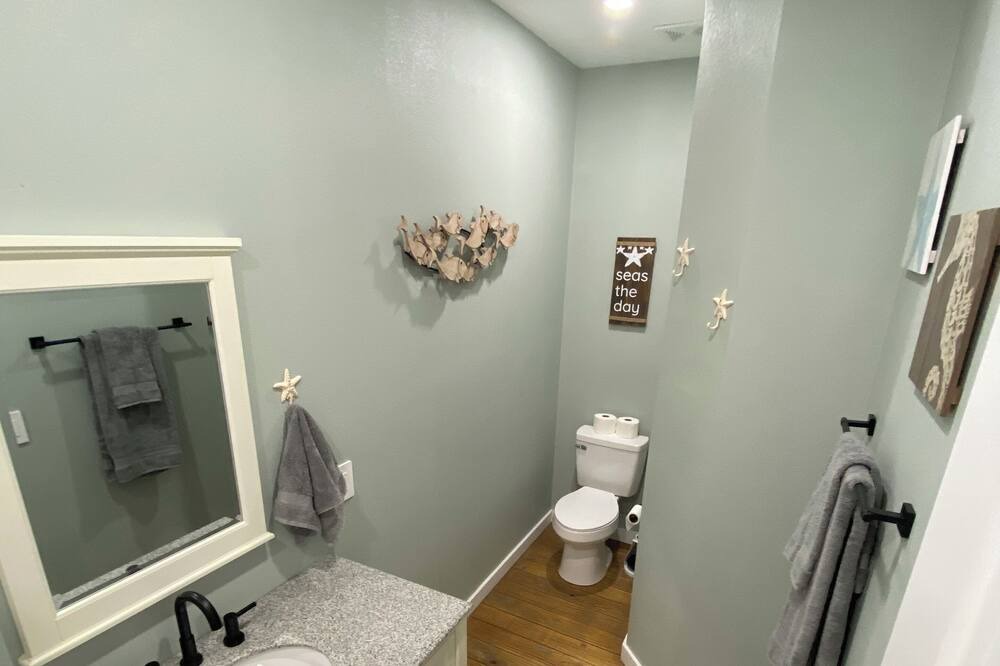 Photo of Bathroom in Port Bolivar