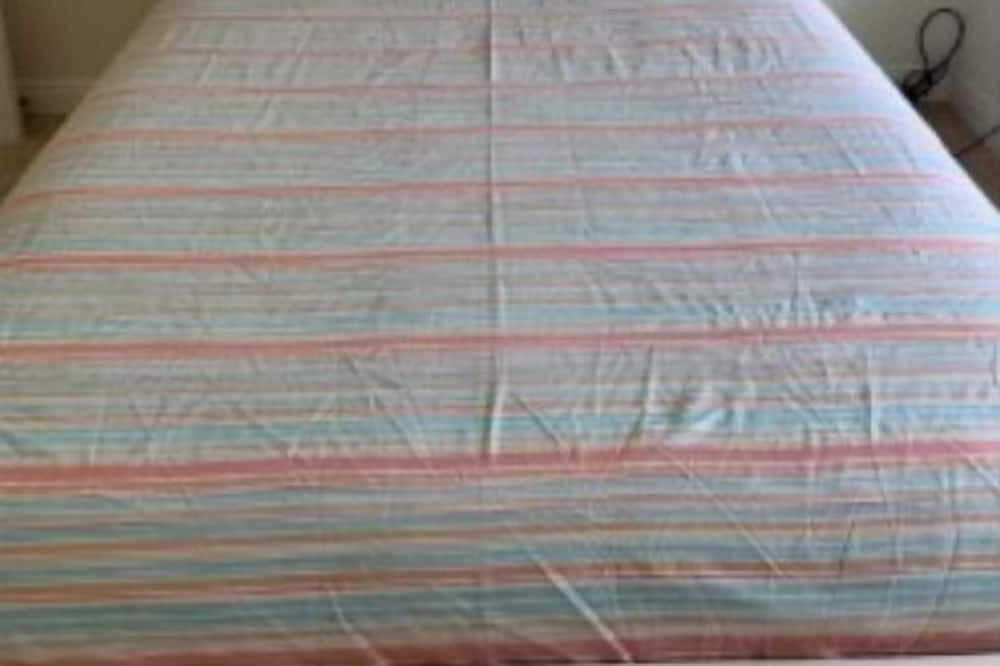 Photo of Bedroom in Hawthorne