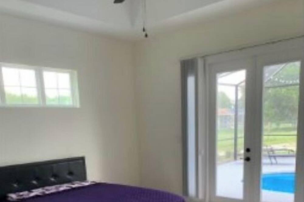 Photo of Bedroom in Hawthorne