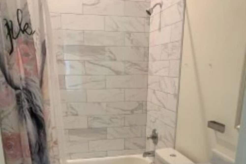 Photo of Bathroom in Hawthorne