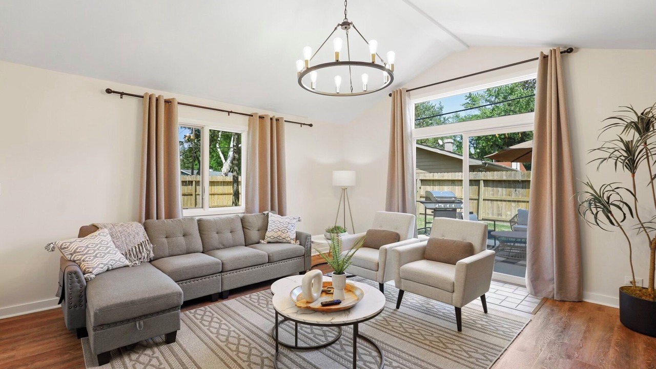 Photo of Livingroom in Downers Grove