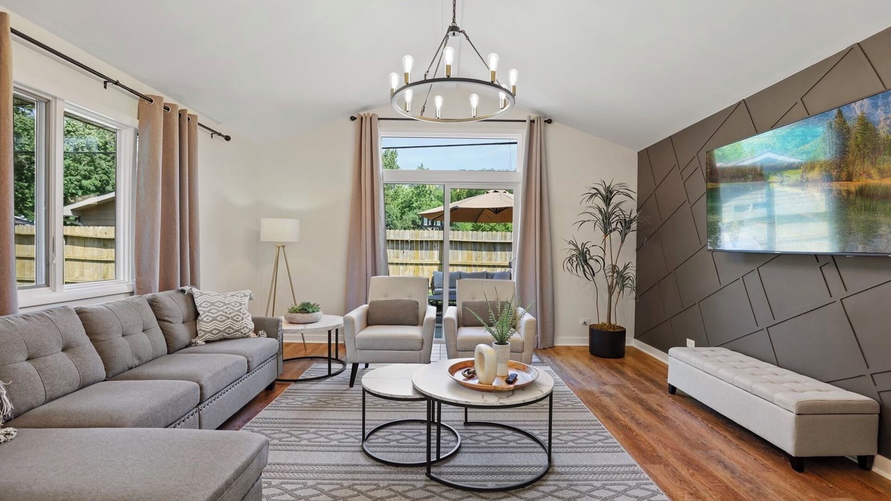 Photo of Livingroom in Downers Grove