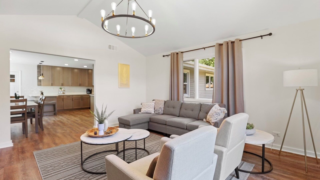 Photo of Livingroom in Downers Grove