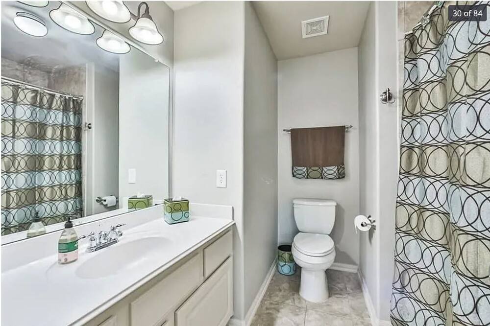 Photo of Bathroom in Briarforest