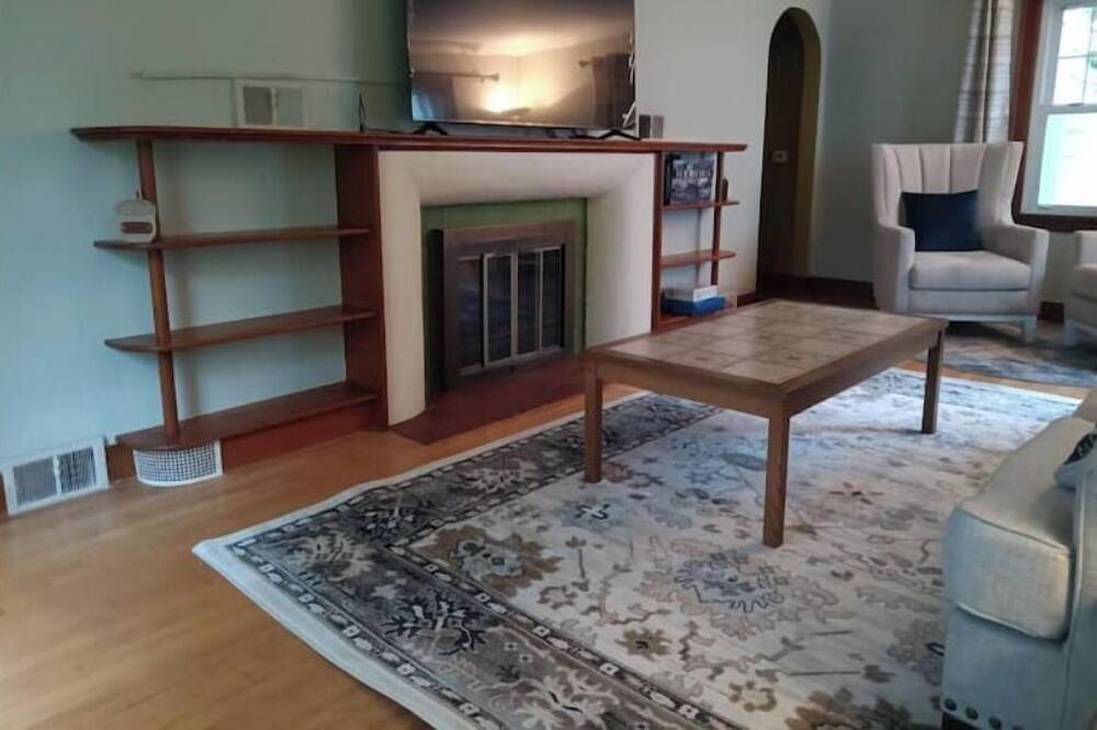 Photo of Livingroom in Rochester
