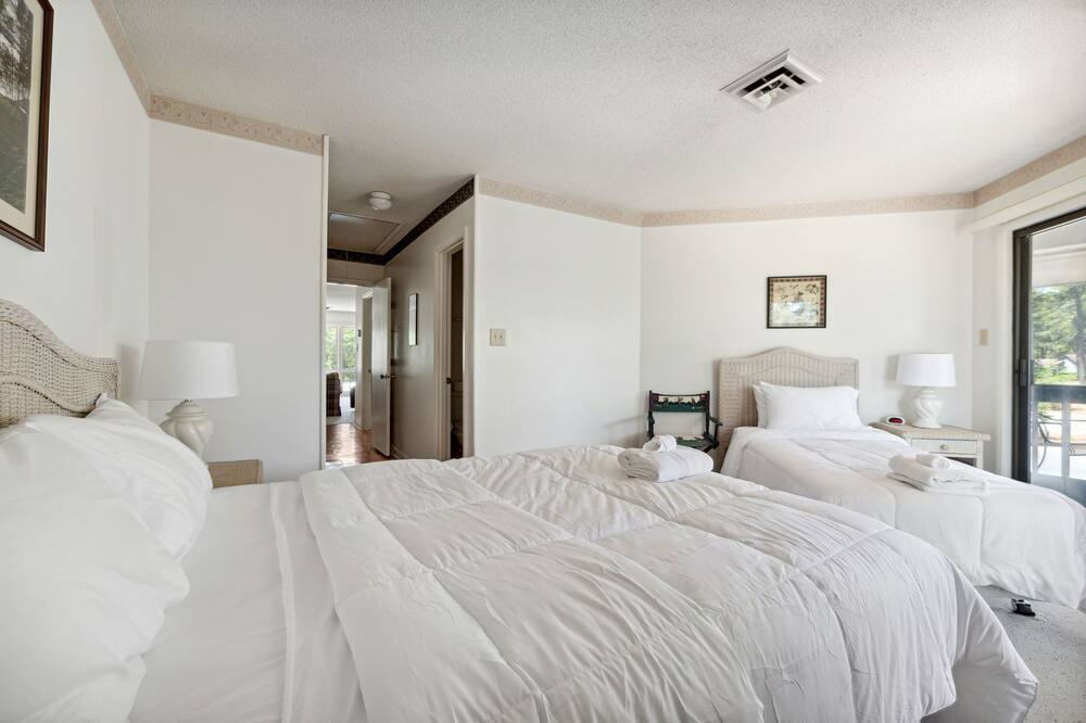 Photo of Bedroom in Foxfire