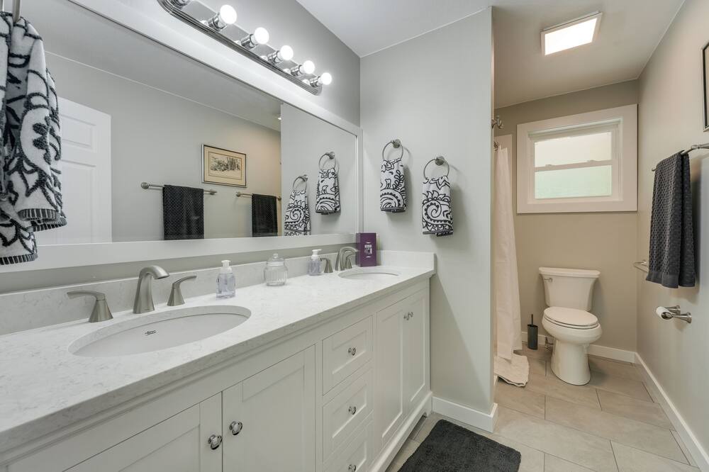 Photo of Bathroom in Golden