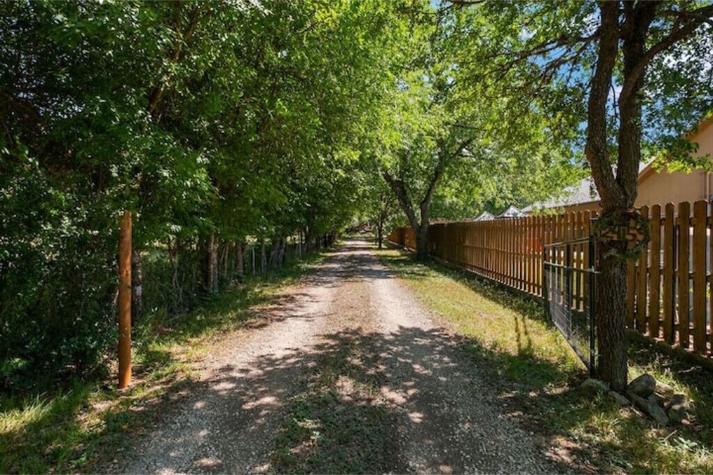 Photo of Outdoor in Far North Central