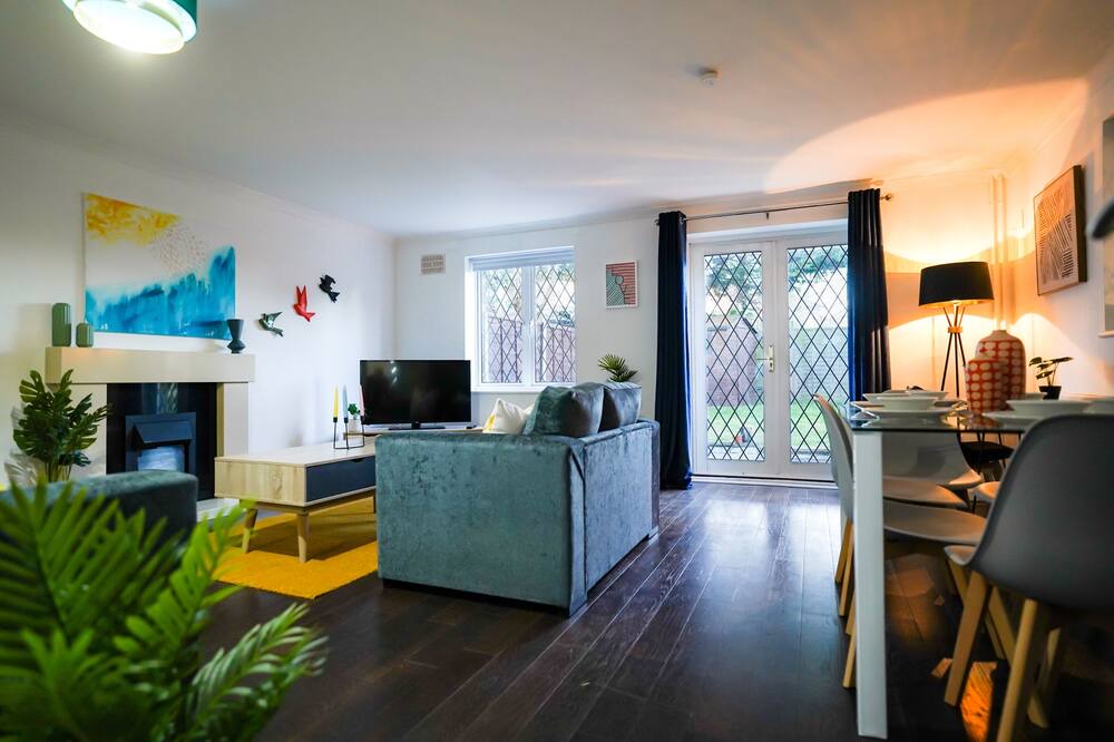 Photo of Bedroom in Tea Green