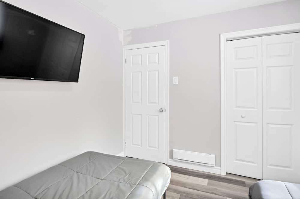 Photo of Bedroom in Irondale