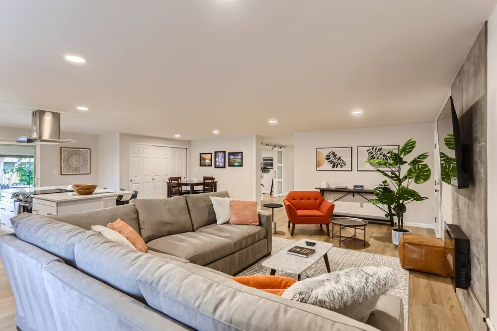 Photo of Livingroom in Longmont