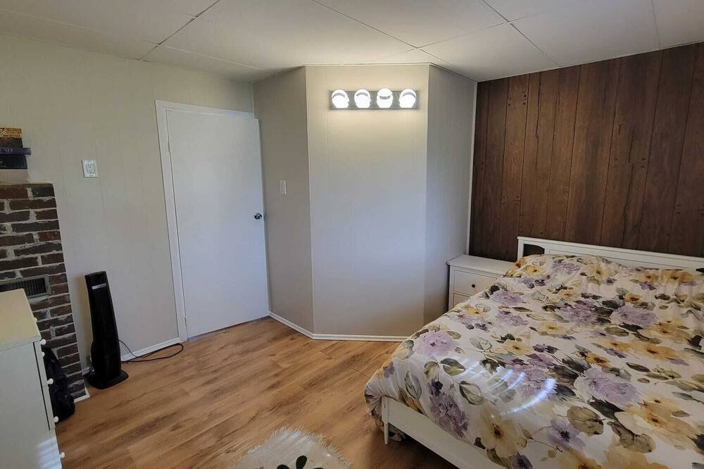 Photo of Bedroom in Kawartha Lakes