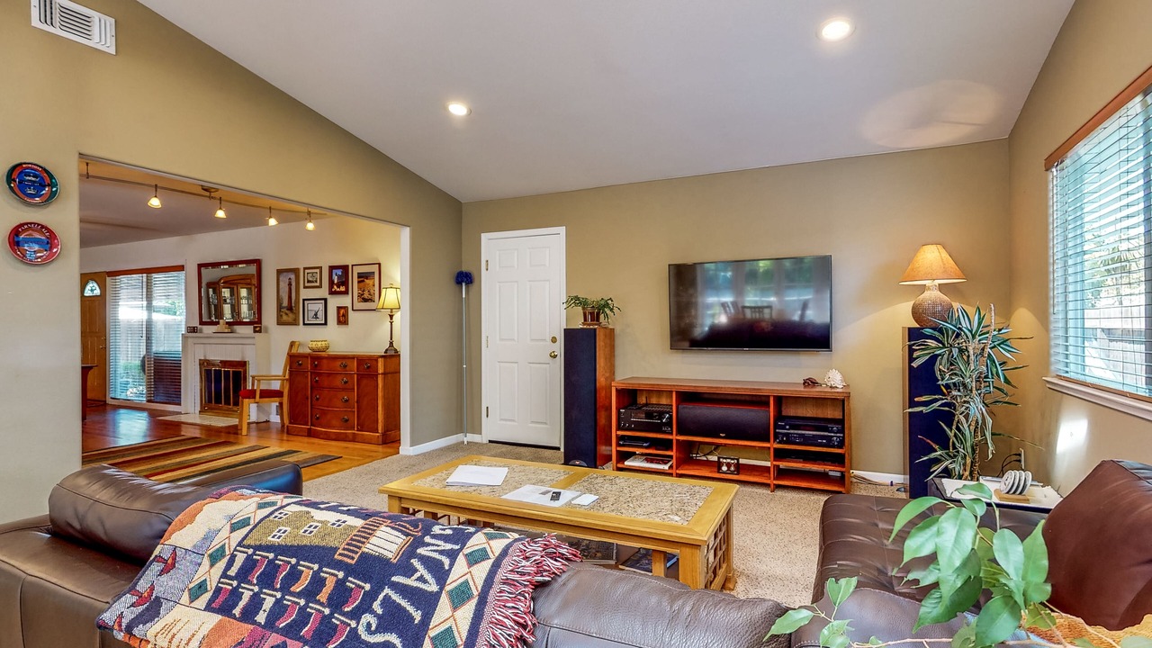 Photo of Livingroom in Arden-Arcade
