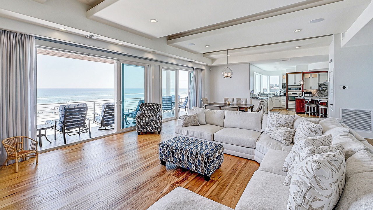 Photo of Livingroom in Crescent Beach