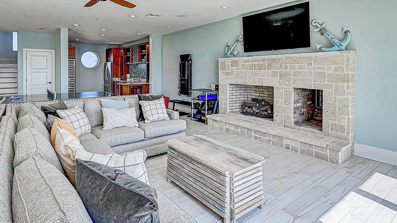 Photo of Livingroom in Crescent Beach