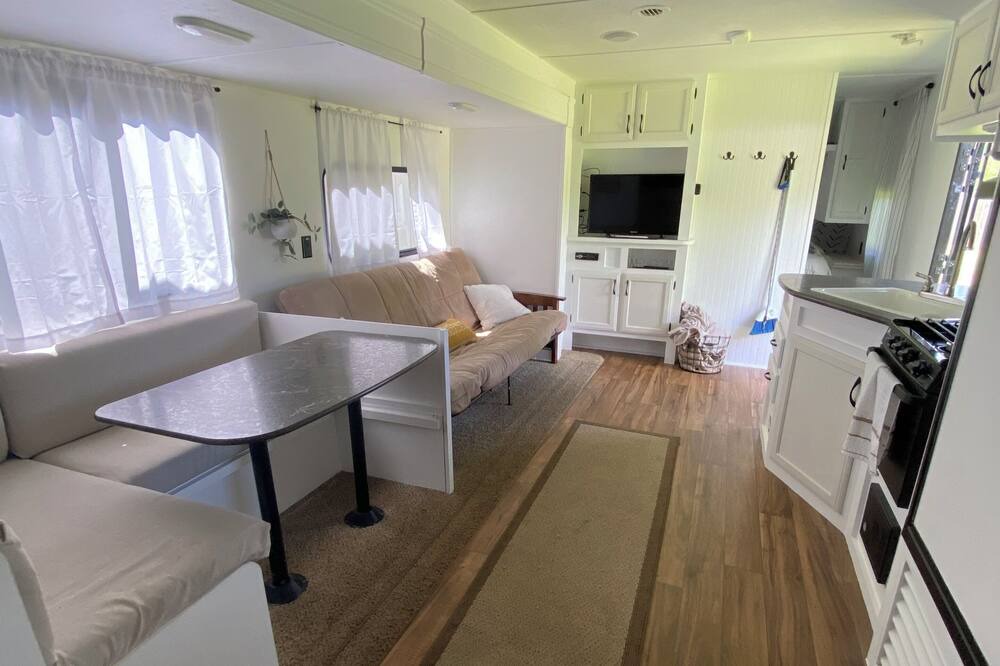 Photo of Others in Albany