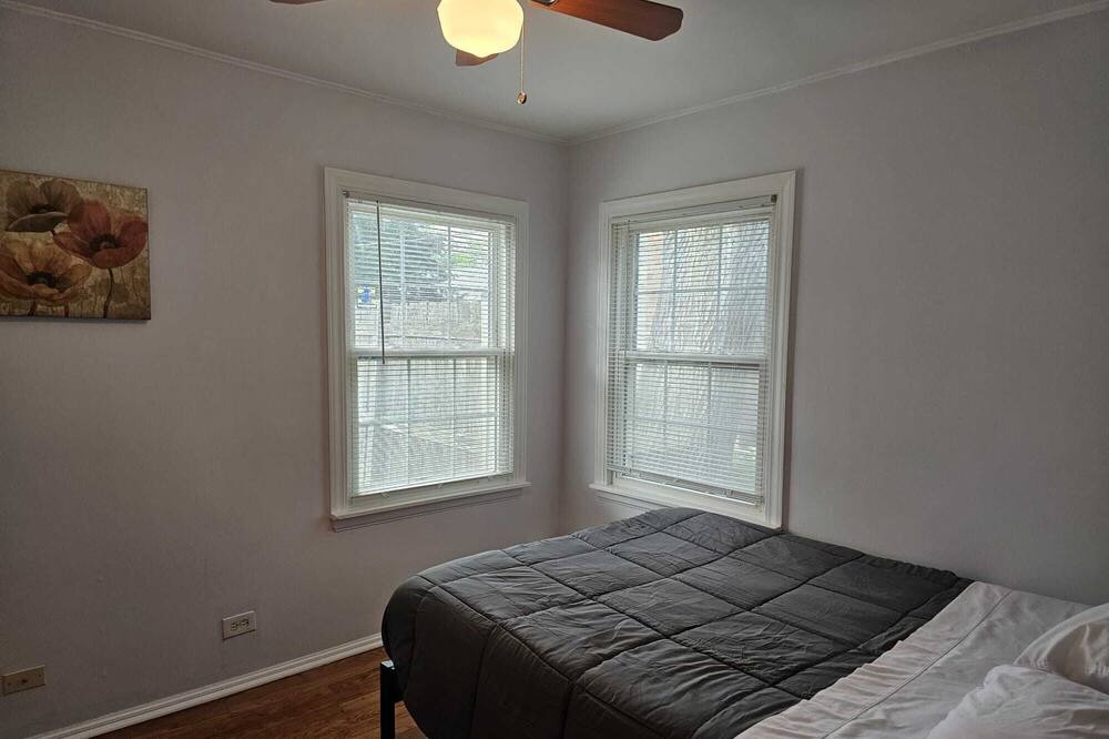 Photo of Bedroom in Wheaton