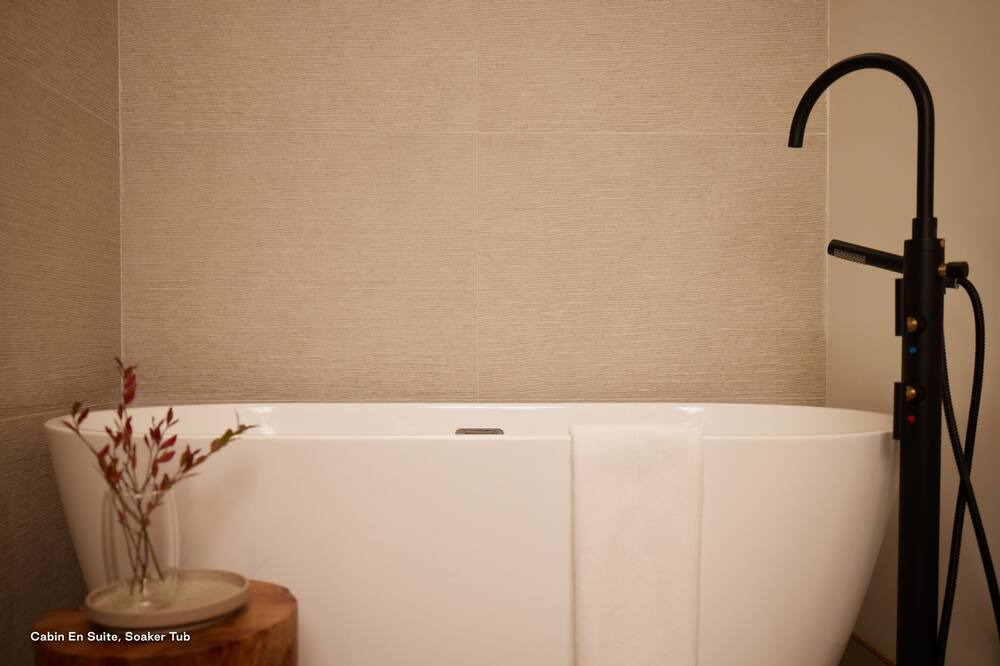 Photo of Bathroom in Algonquin Highlands